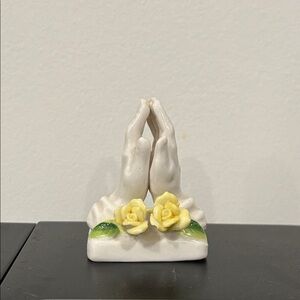Porcelain Praying Hands By Giftcraft Taiwan adorned with Yellow Roses Miniature